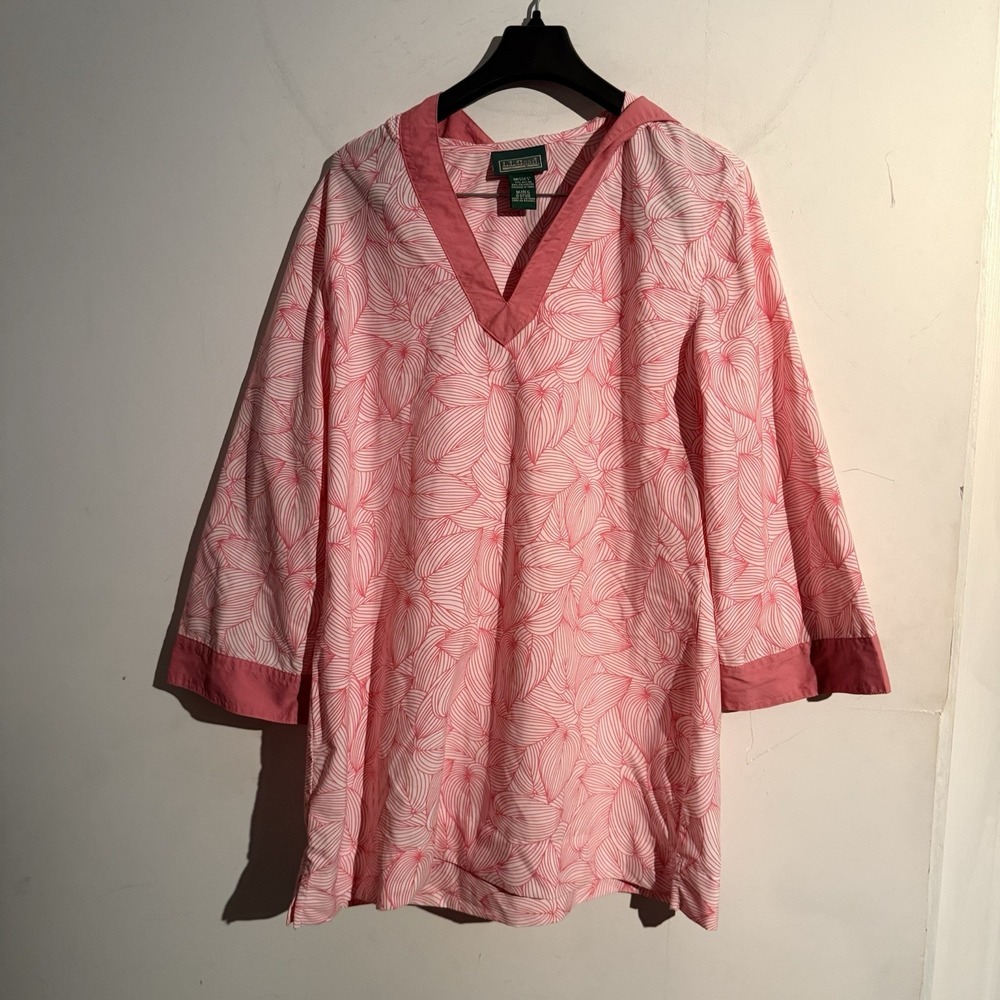 LL Bean Tunic Top Hood Size Medium Women's Pink White 3/4 Sleeves Floral Print
